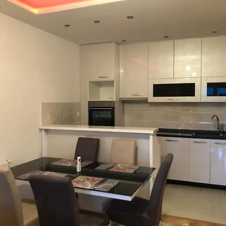 Apartment Mila *